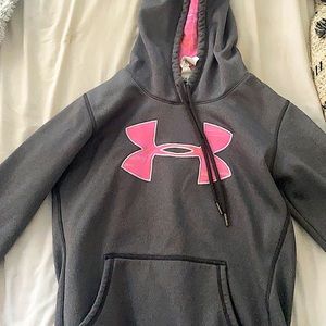 Under Armour Sweatshirt